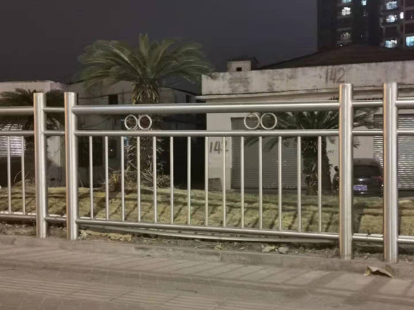 道路304不銹鋼護欄