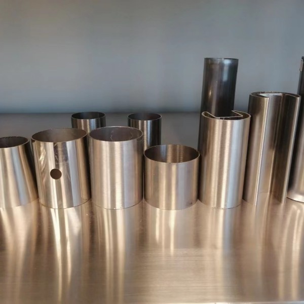 光亮面不銹鋼圓管