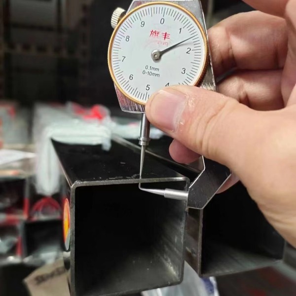 不銹鋼亮面矩形管