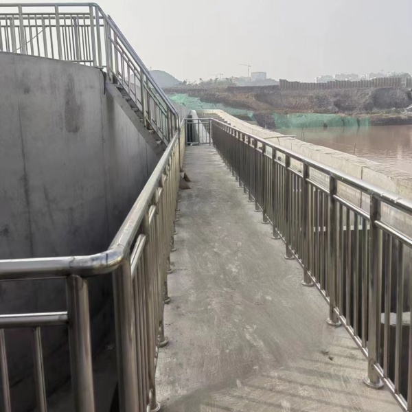 河道不銹鋼護欄